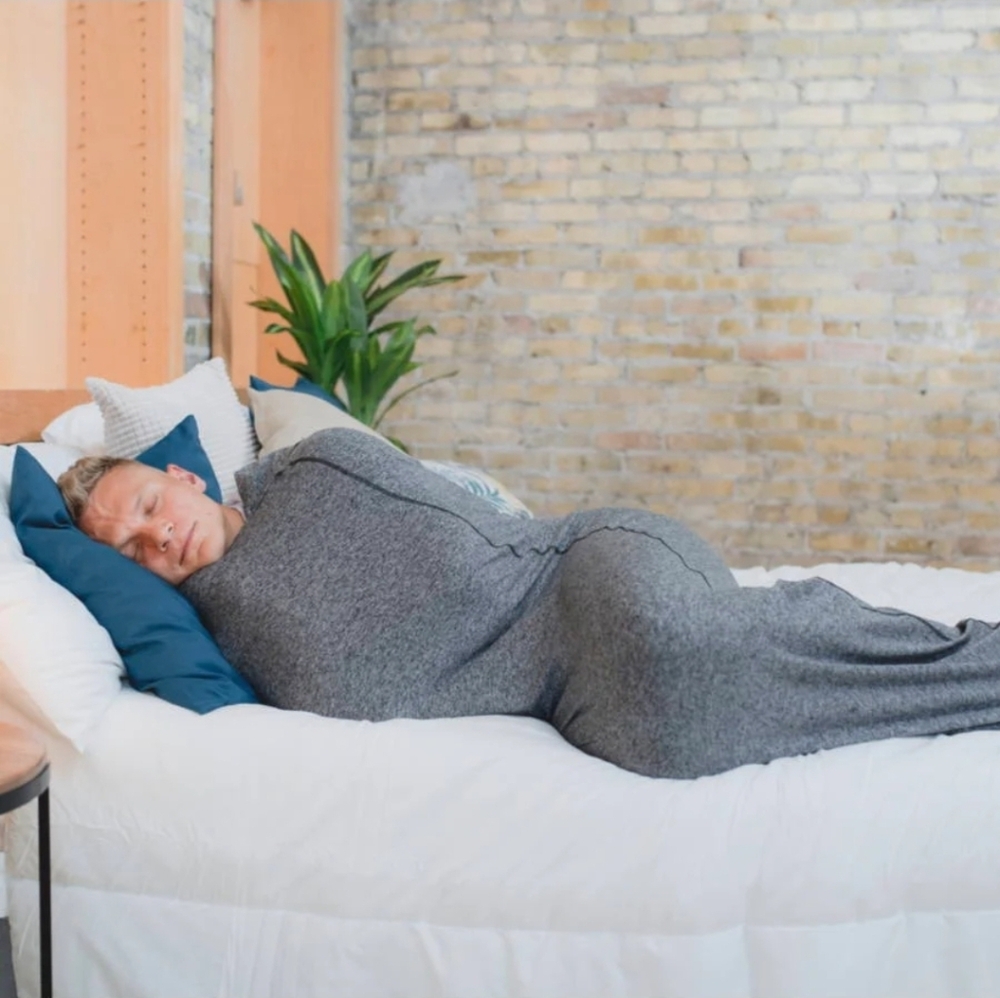 Hug Sleep Pod - Medium (Graphite)
